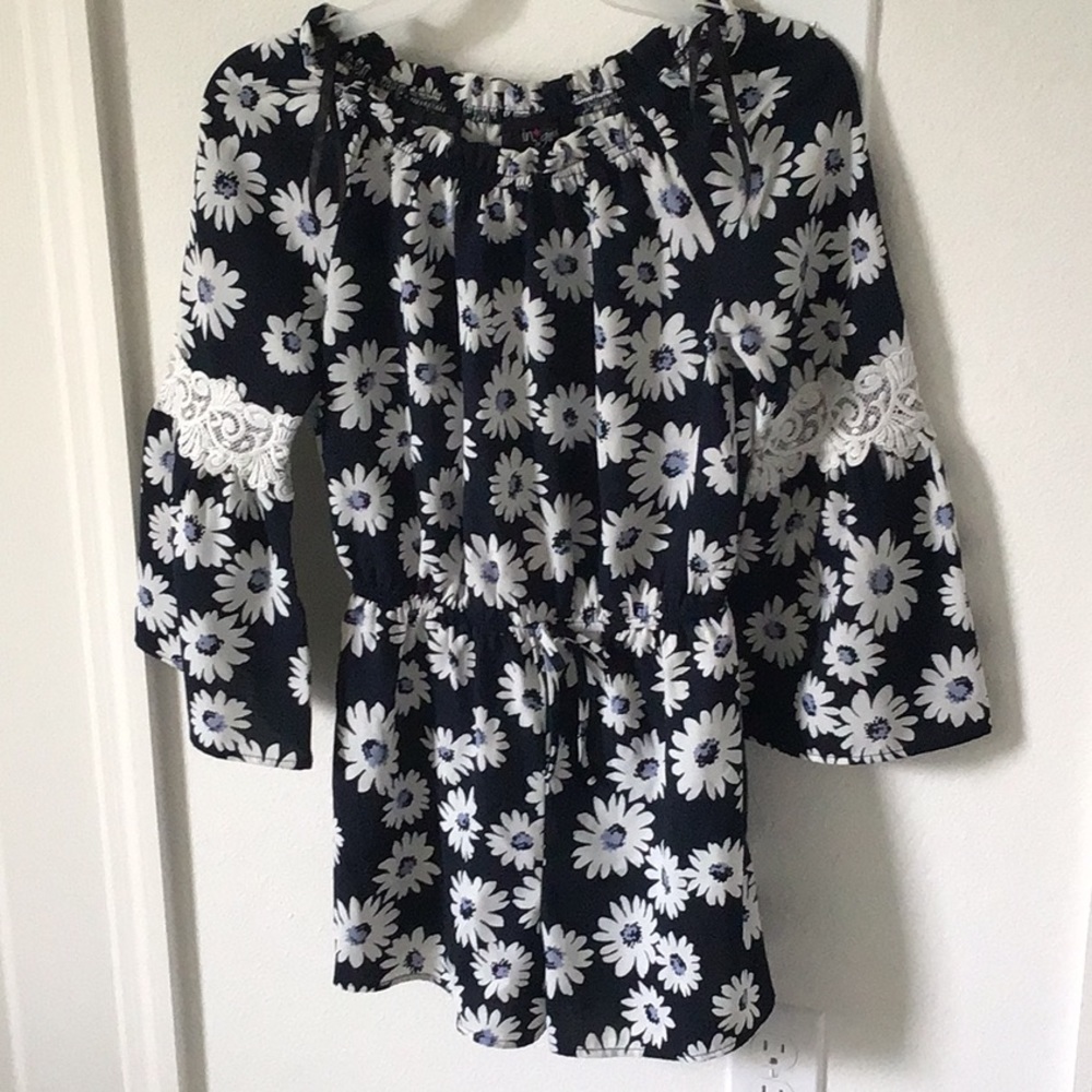 Romper with floral design!